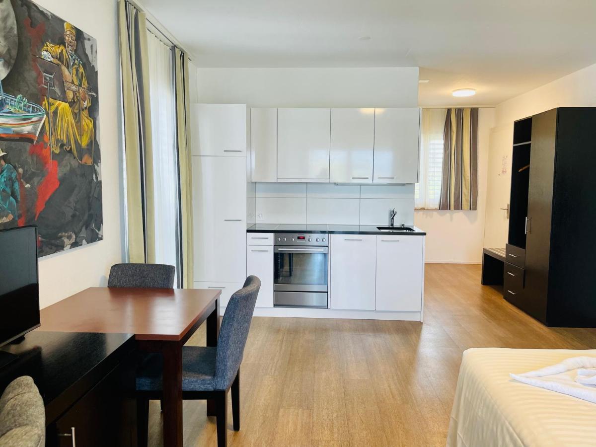Hotel Swiss Bellevue 克罗伊茨林根 外观 照片