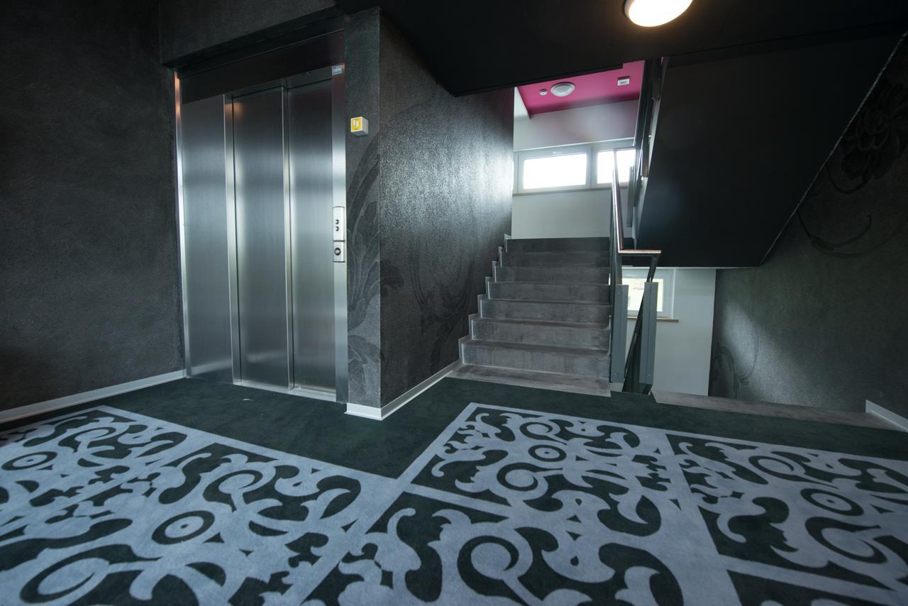 Hotel Swiss Bellevue 克罗伊茨林根 外观 照片